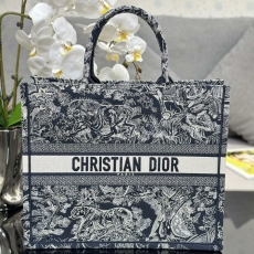 Christian Dior Shopping Bags